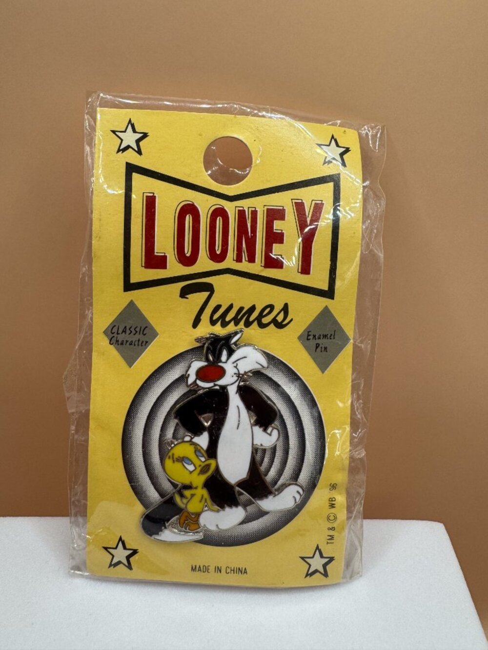 Vintage 1996 Looney Tunes Sylvester & Tweety Enamel Pin NOS Warner Bros